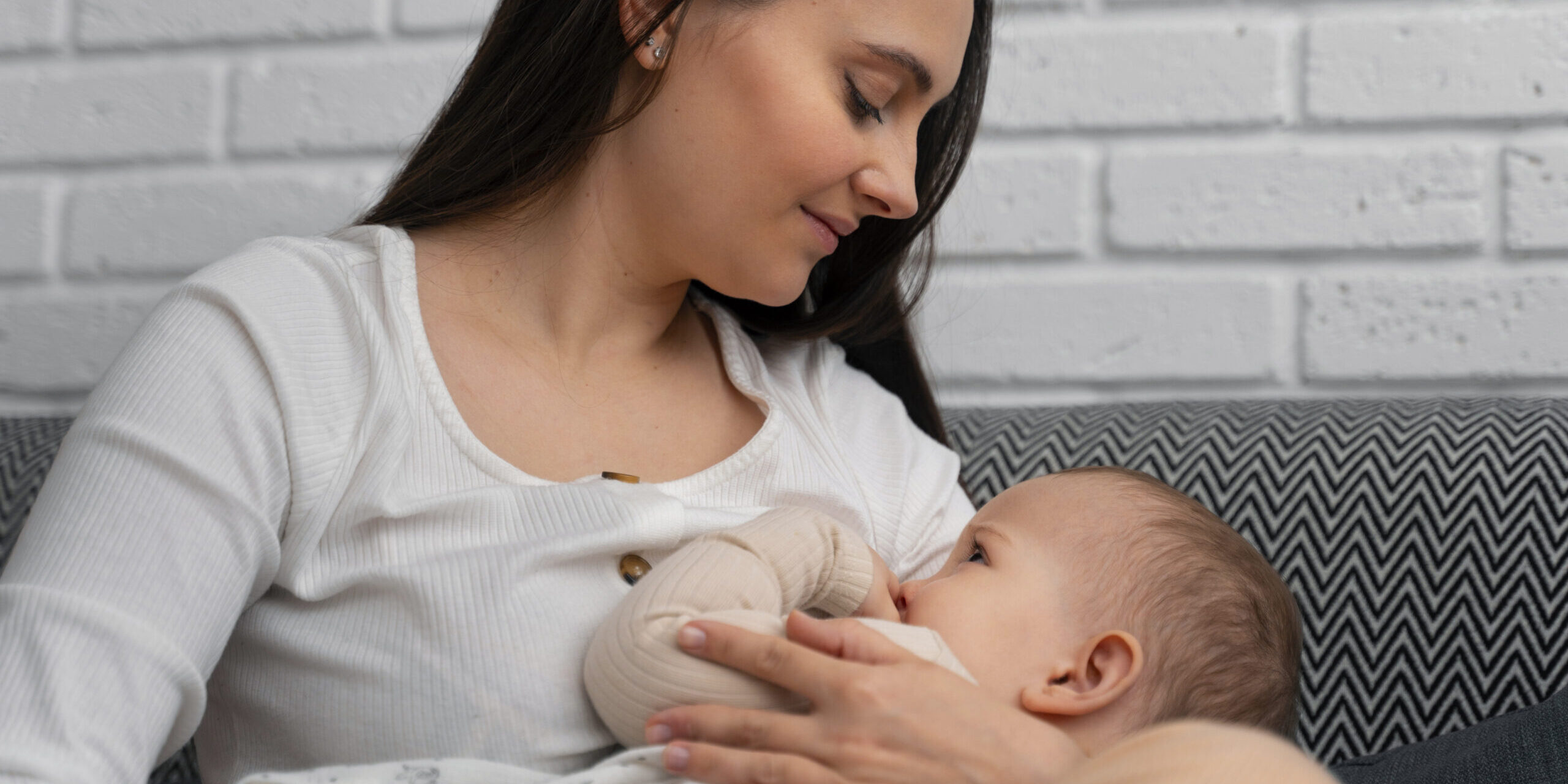 baby menyusu breast feeding baby menyusu breast feeding