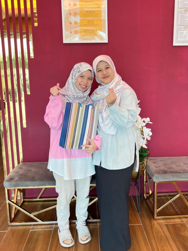 Best Staff Award Oct 2025